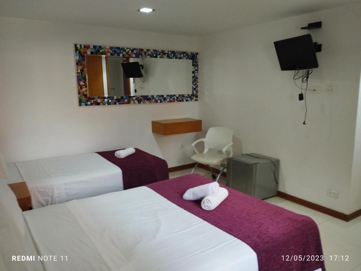Hotel San Antonio Plaza Cali Bagian luar foto
